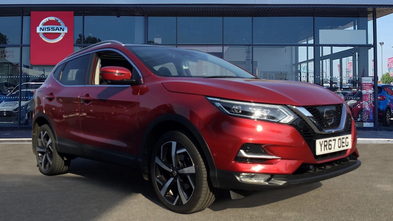 Buy Online Nissan Qashqai 1.5 dCi Tekna [Glass Roof Pack] 5dr Diesel